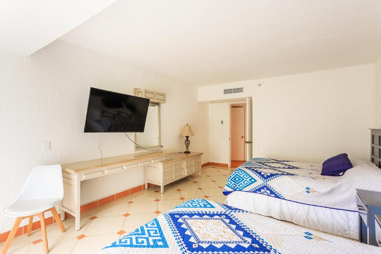 Condos In Prime Cancun Location Plus 3 Pools Exterior photo