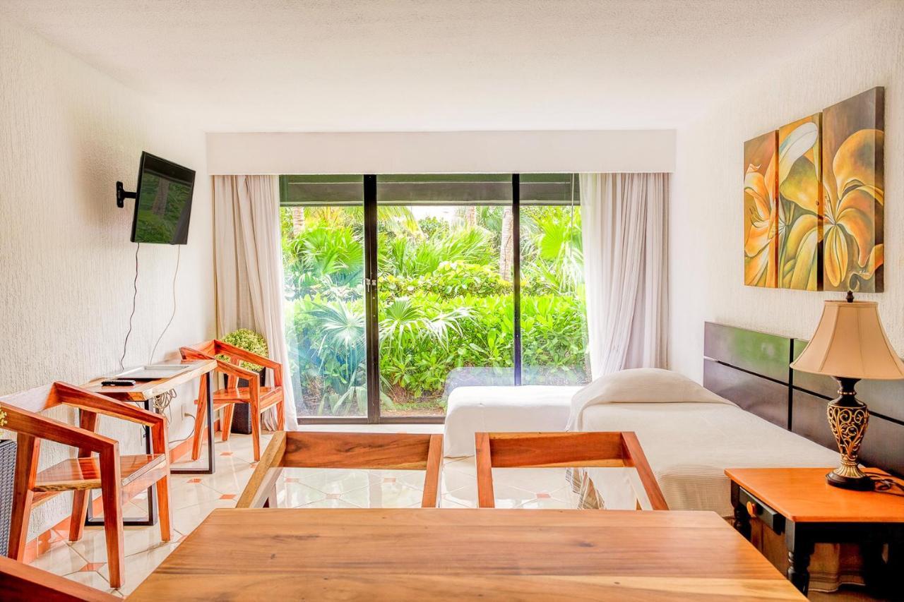 Condos In Prime Cancun Location Plus 3 Pools Exterior photo